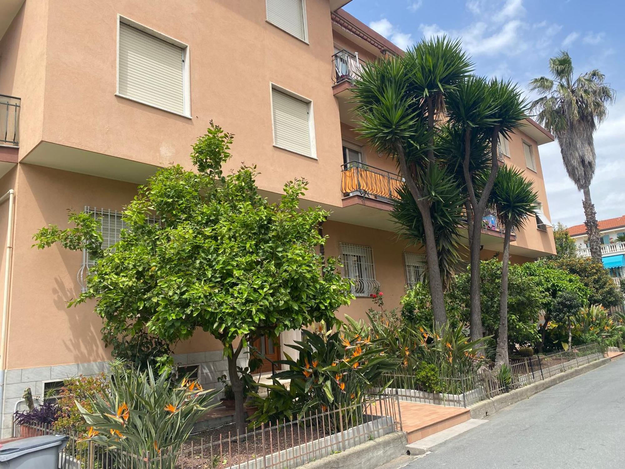 New Apartment Next To The Sea Bordighera Exterior photo